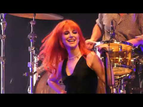4/18 Paramore - Caught In The Middle @ Beacon Theatre, NYC 11/13/22