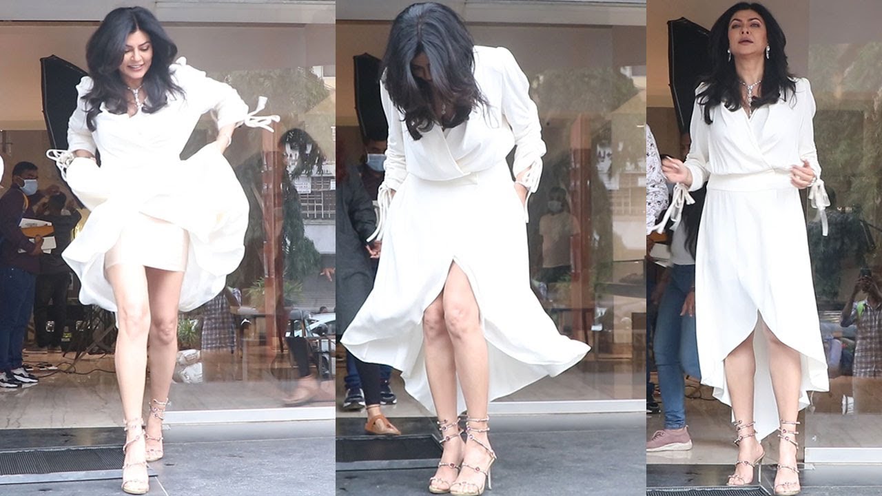 Sushmita Sen Falls Badly Bcoz Of Her High Heels 👠🤣Sush Most Embarrassing Moment In Public