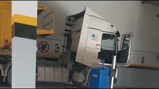 متحية خاصة لكل السائقين الذين قضوا العيد في الطرقات 🚛💙
