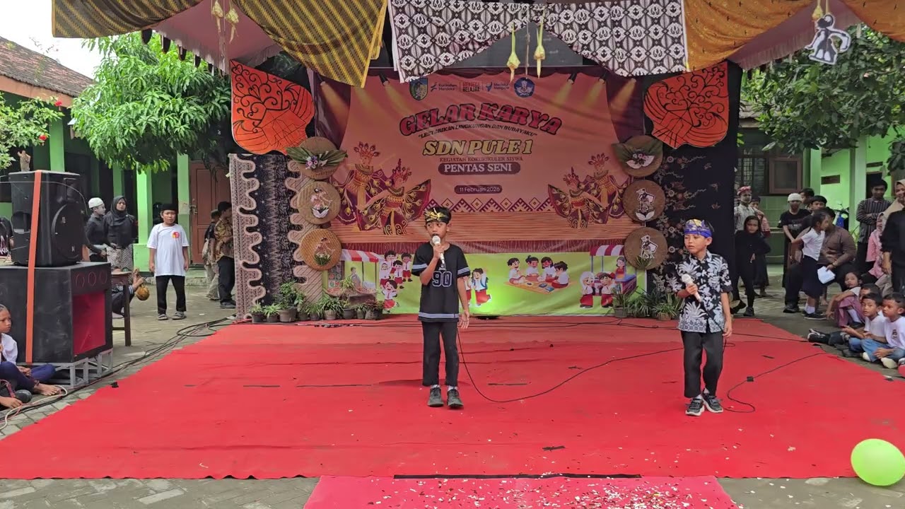 Tampilan Menyanyi (Bintang dan Reza) SDN PULE 1 KANDAT 