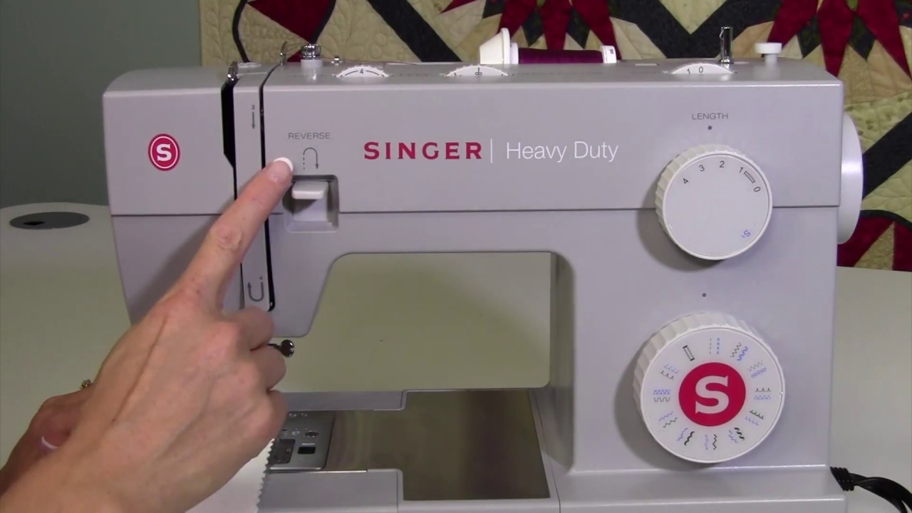 Singer Heavy Duty 4423 17 Sewing in Reverse - YouTube