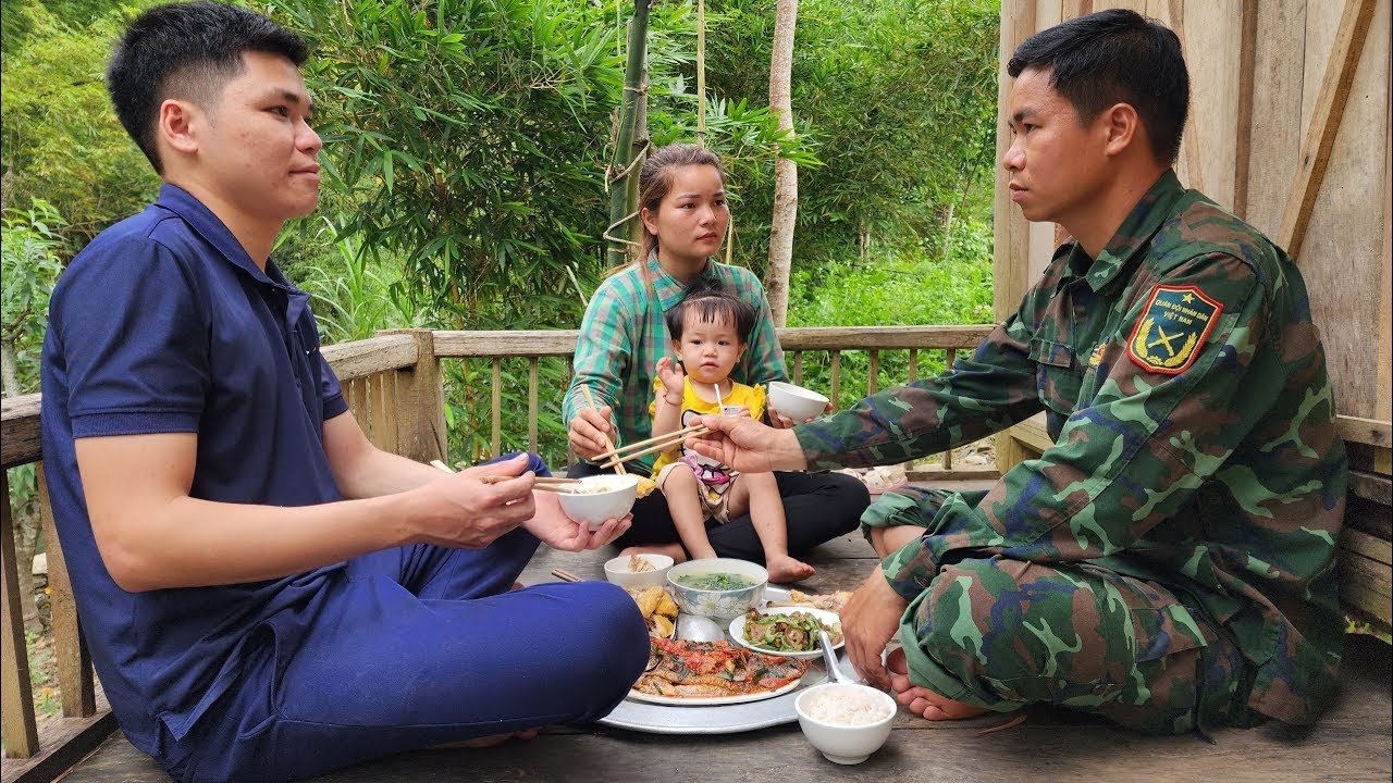 17 year old girl taking care of her child alone - harvesting okra to sell - husband angry with me ?