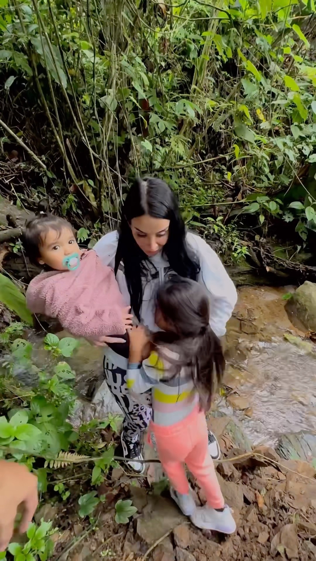 ADRI Y MIS HIJAS CASI LES PASA ALGO TRÁGICO??