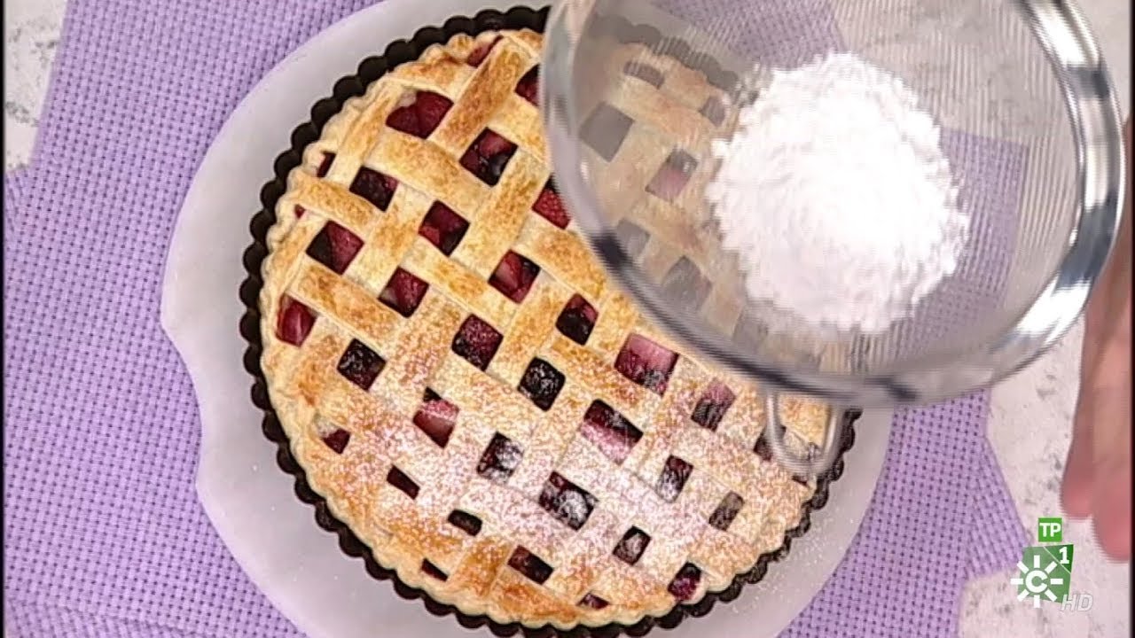 Cómetelo | Pastel trenzado de frutos rojos