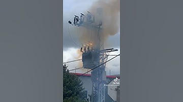 cháy cột điện như bắn pháo hoa tết nguyên đán  #Shorts