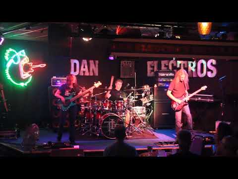 travis-larson-band-performs-at-dan-electro's-guitar-bar-(1-of-3)-8/17/2018