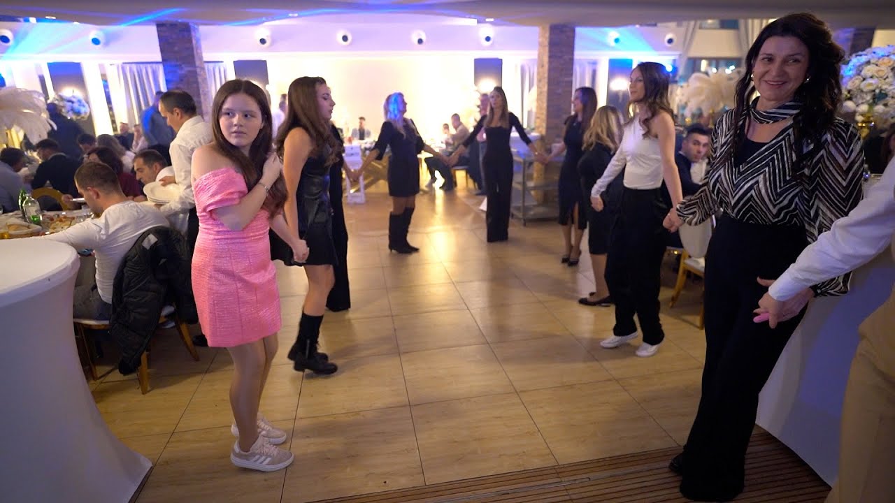 Stefanovo punoletstvo - Orkestar Dragana Struje, splet lepih kola, hotel 