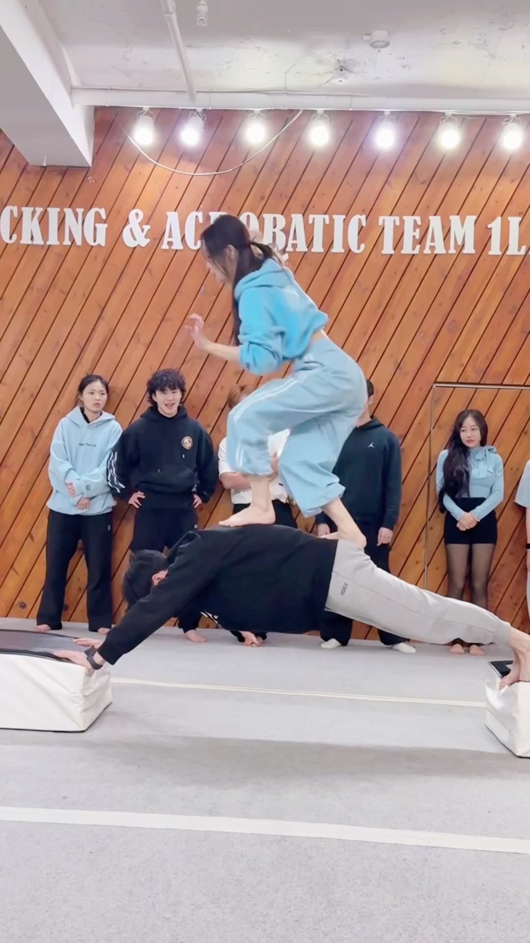 인간다리 챌린지⁉️? Human Bridge Challenge