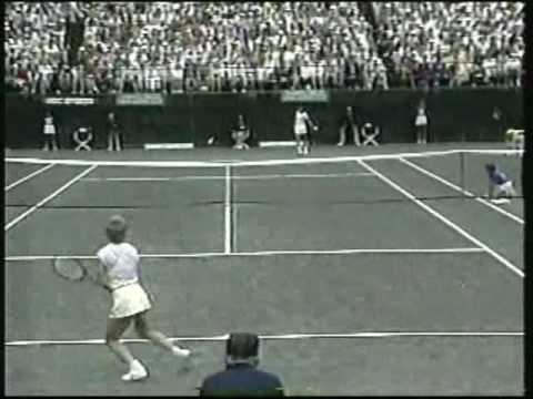 Chris Evert d. Gabriela Sabatini - 1985 Family Circle Cup (Tennis Birth of Sabatini)