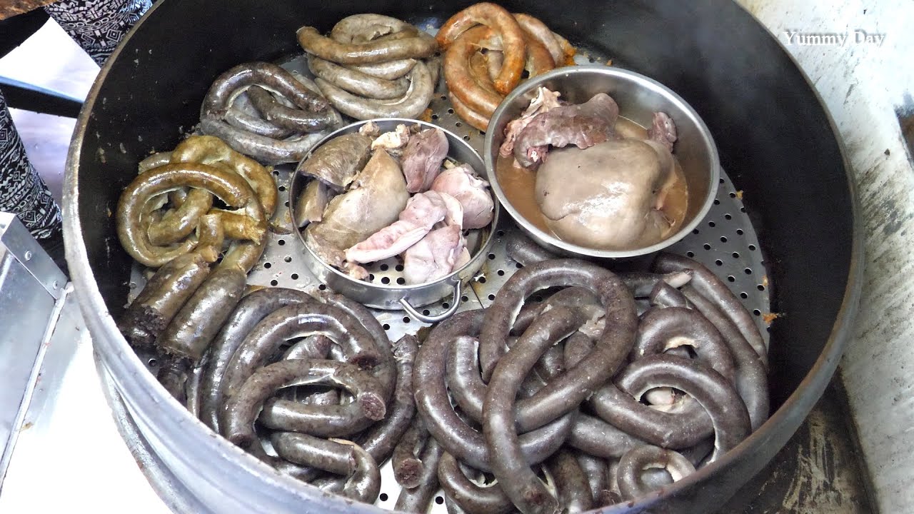 10년! 부부가 함께 운영하는 순대 트럭 - 다양한 맛과 색감의 팔천순대 / Palcheon Sundae / Korean Street Food