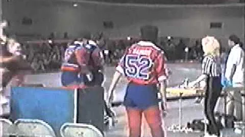 Joan Weston and the San Francisco Bay Bombers Vs J...