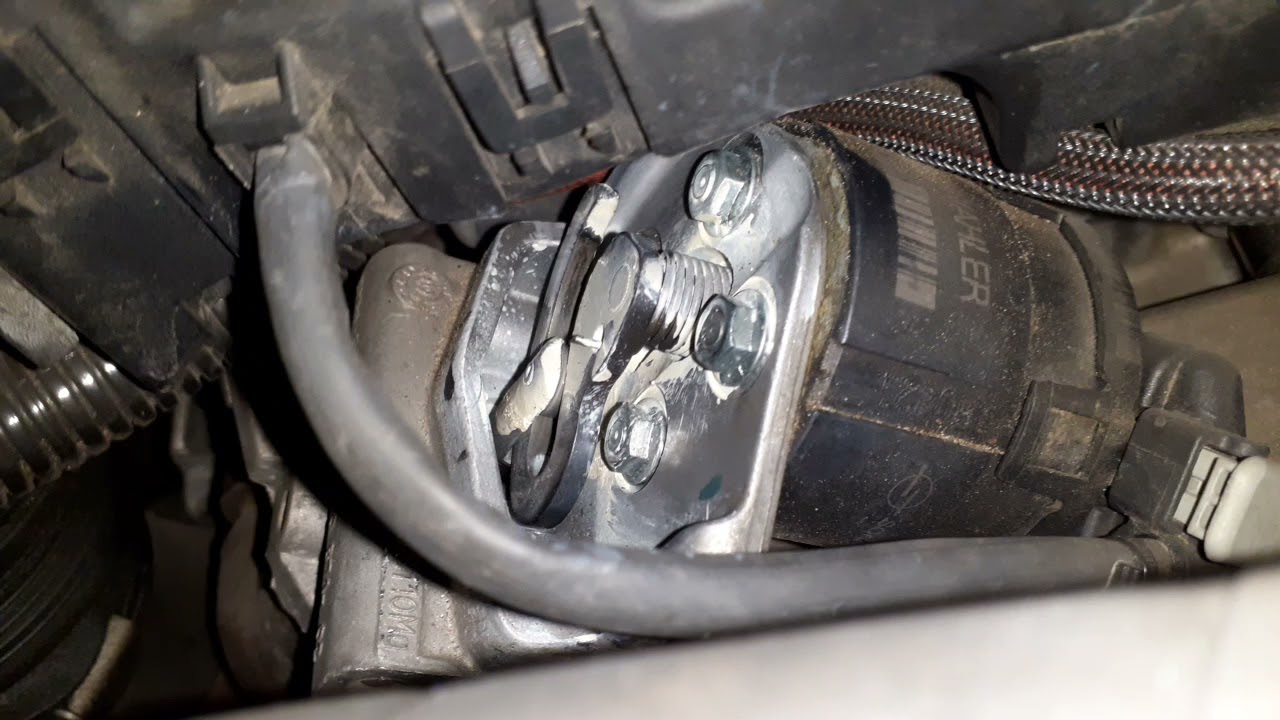 BMW N57 EGR valve at idle YouTube