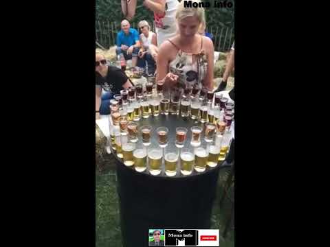 Weltrekord! mischt 17 Flying Hirsch Jägerbombs auf einmal!