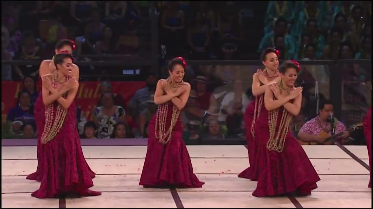 Hālau Hi’iakaināmakalehua- MM 2016 ‘Auana- Roselani Blossoms