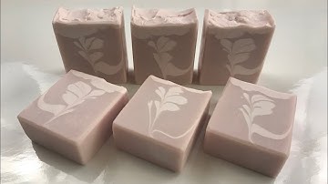 Using Indigo Powder to Naturally Colour Soap in Pink Hue
