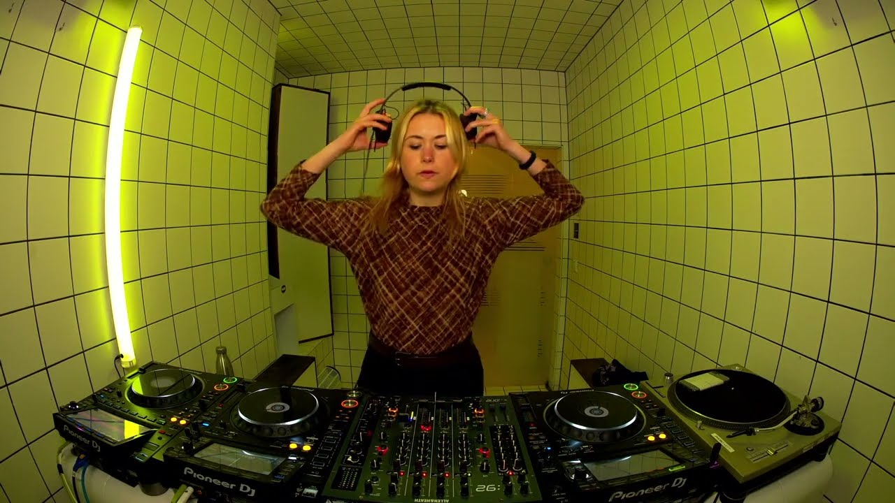 Ada Luvv | HÖR - Mar 20 / 2023