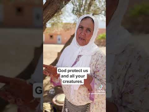 المرأة المغربية الحرة المكافحة الصبورة تحارب قسوة الحياة بكل رضى هؤلاء هن فخرنا 