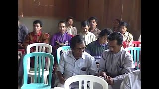 Pendeta GTM Menyanyi Membaca Alkitab Makan Bersama