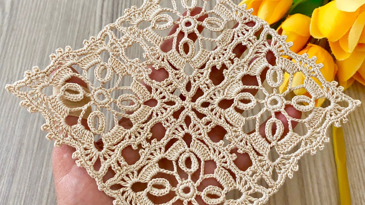 🌹How to Make an Easy Crochet Wonderful Square Motif for Beginners