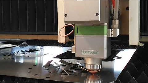 Obstacle avoidance test of laser cutting machine by Height controller