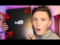 WHATS INSIDE THE *MYSTERY* BLACK BOX FROM YOUTUBE!? 😱