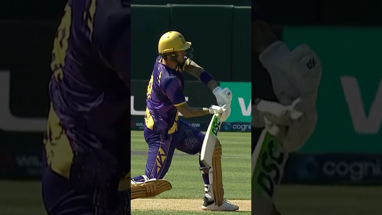 In the arc, outta the park 💥Alex Hales | 