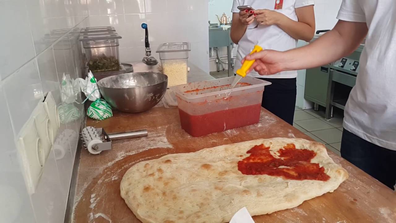 Пицца с сыром буратта - YouTube