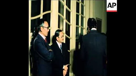 SYND 25 11 77 ACTING EGYPTIAN FOREIGN MINISTER  GH...