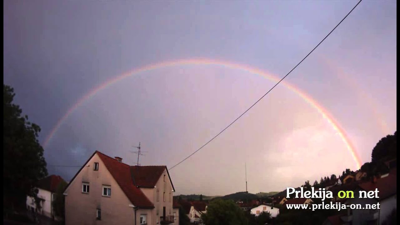 Nevihtni oblaki in mavrica