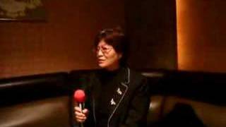 970318 與家人在中和好樂迪系列-老媽唱''思念你的心肝你敢知''