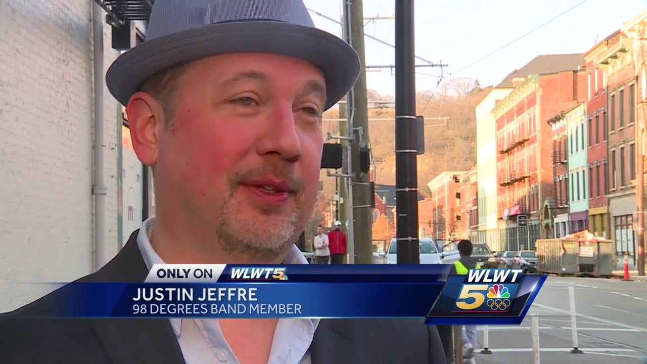 98 Degrees' Justin Jeffre discusses fundraiser for shooting victim