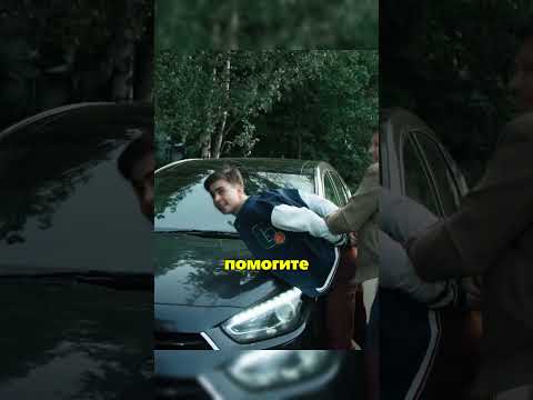 Завалила двух амбалов в 2 счёта Не зря занималась боями без правил 😳 #невский #сериал #фильмы #кино