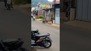 KEJAR KEJARAN POLISI DAN PENGENDARA WANITA