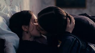 All Emily and Sue kisses HD | Emisue | Dickinson (S1 - S3)