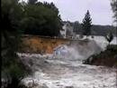 Homes slide into Lake Delton, Wisconsin