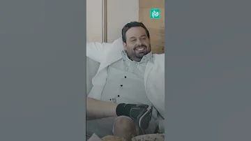 طالب يغني بس بدو فنان ذو مستوى وطن ع وتر 