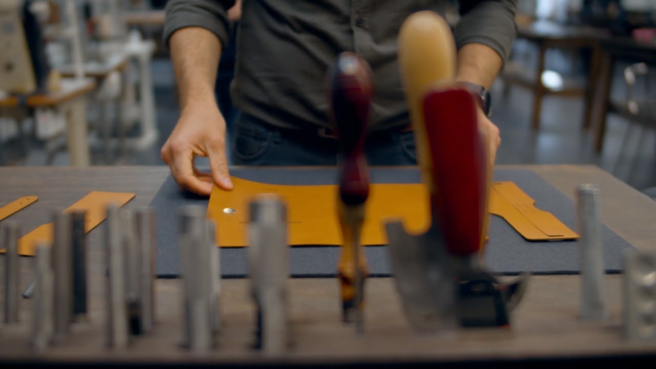 CarveOn Leather Workshop - Making Personalised & Branded Leather Goods