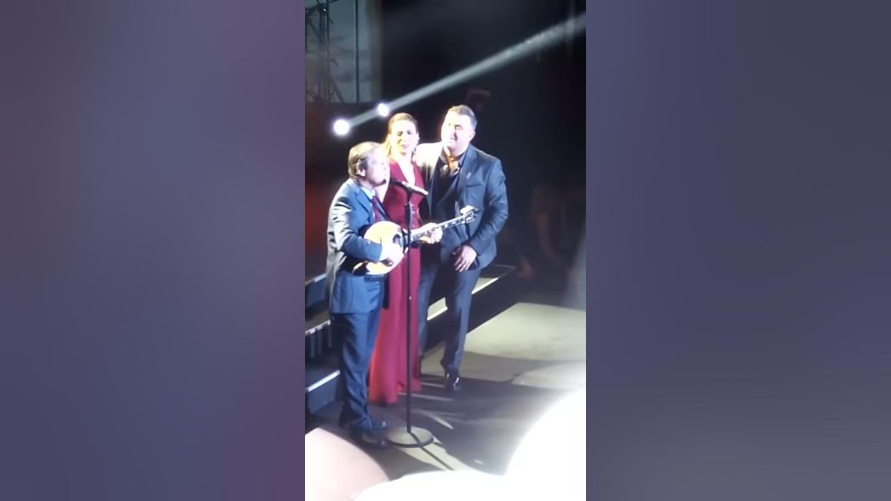 Antonis Remos  xrhstos nikolopoulos