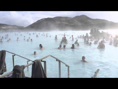 Исландия, купание в горячих источниках