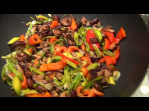 Видео рецепт Салат с шиитаке