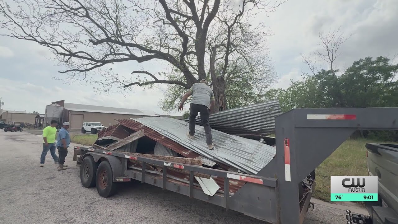 Cleanup underway after Giddings tornado - YouTube