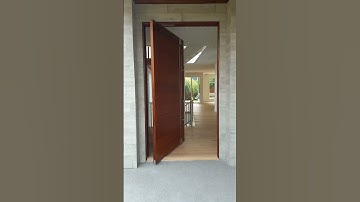 16002 - Large Pivot Door to Grand Entry