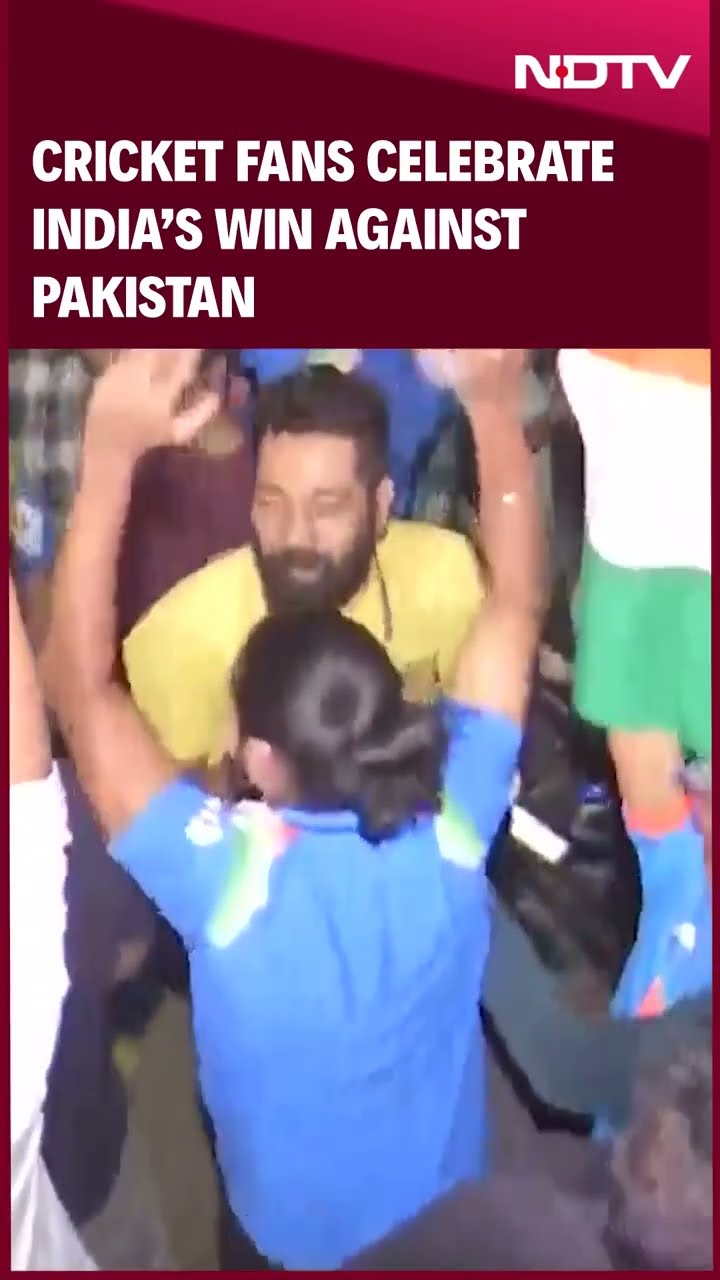 Mumbai: Cricket Fans Celebrate India’s Win Against Pakistan In ICC Champions Trophy