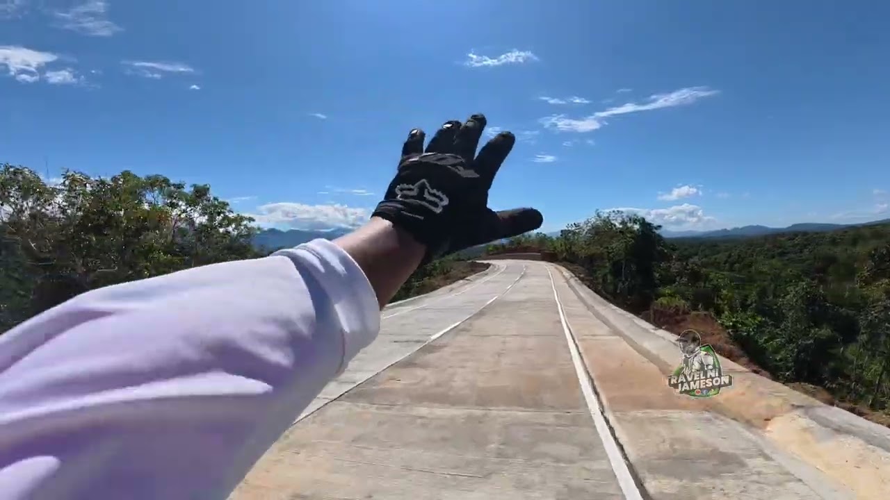kalsada sa tuktok ng bundok grave ang tanawin dito Brgy Maruaya to Estancia otoy Piddig ilocos norte