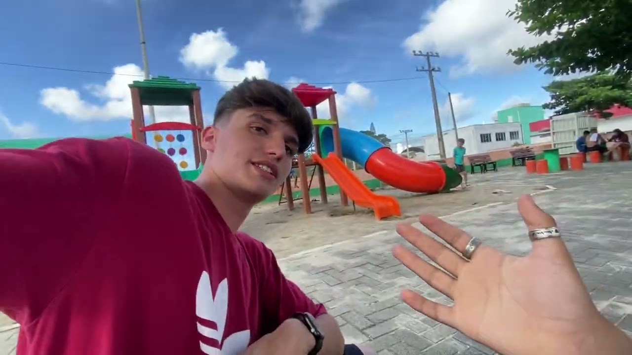 ENCONTREI O JONINHO ESCONDIDO COM A DUDINHA