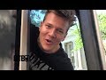 Capture de la vidéo Tyler Ward - Bus Invaders Ep. 647