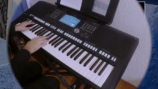 Video thumbnail of "The Beatles - And I Love Her ( Yamaha Psr-s 975 Cover )"