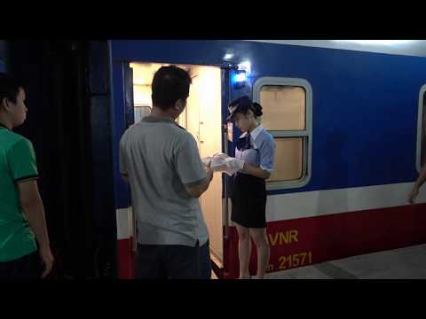 Video Train SE4 Saigon - Hanoi at Saigon Railway Station... - youtube