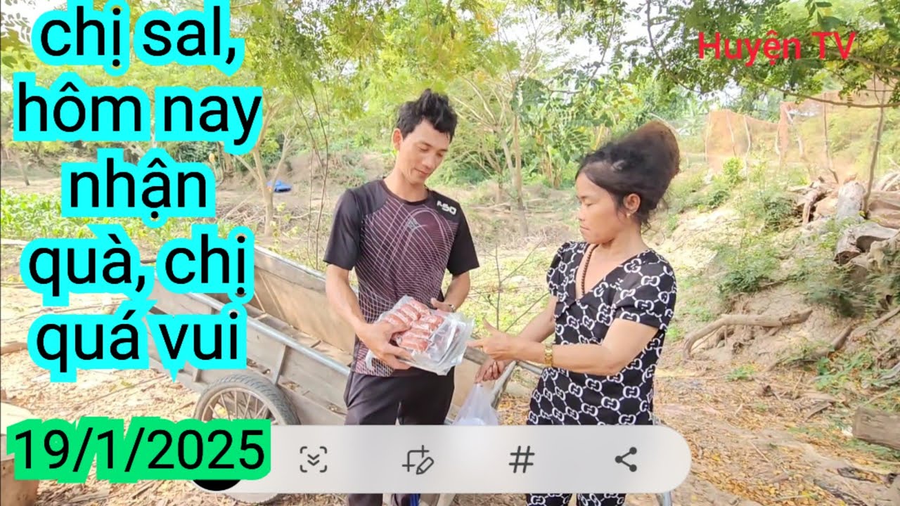 CHỊ SAL ,HÔM NAY NHẬN QUÀ ,QUÁ VUI