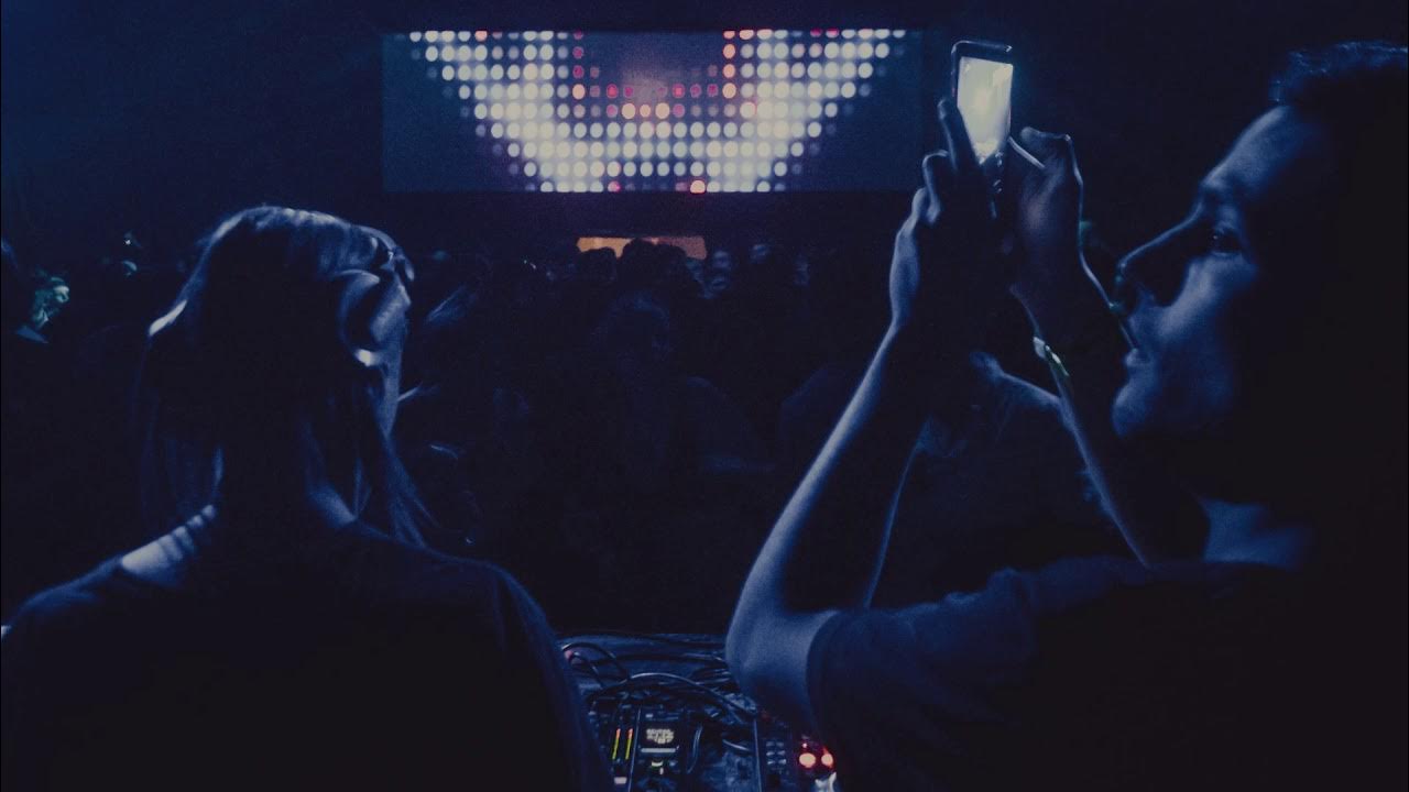 Gwen Stefani Bananas (CHASEWEST Edit) YouTube